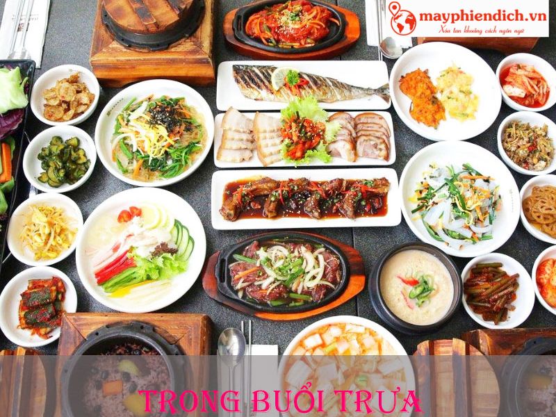 Trong bữa trưa Trong bữa trưa
