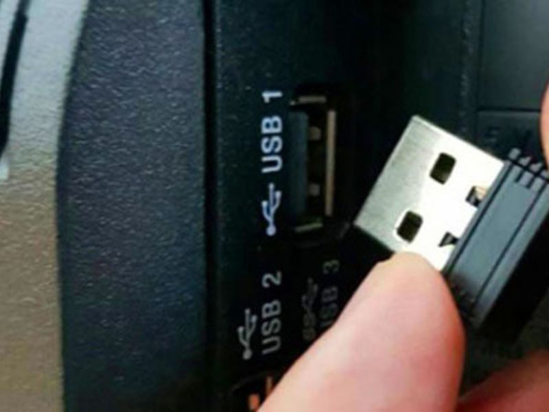 Kiểm tra đầu nối USB của chuột nghe thông minh