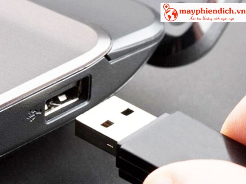 Chú ý khoảng cách đầu USB Chú ý khoảng cách đầu USB