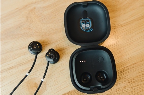 tai nghe phiên dịch google pixel buds có thiết kế ấn tượng