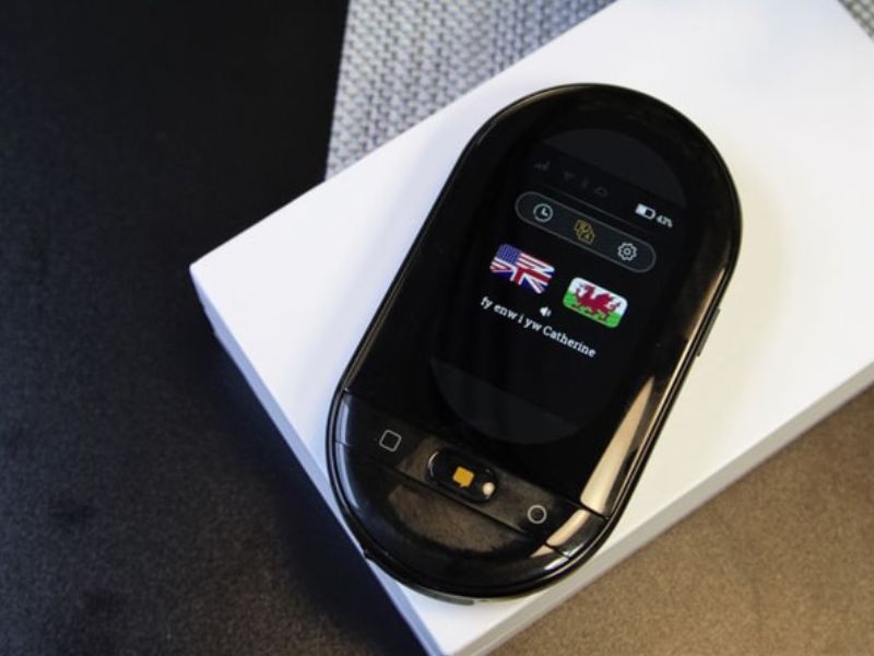 Máy Phiên Dịch Travis Touch Go